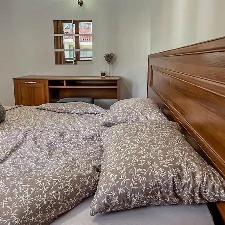 Апартамент 1Br Apartment - Spacious - Balcony *