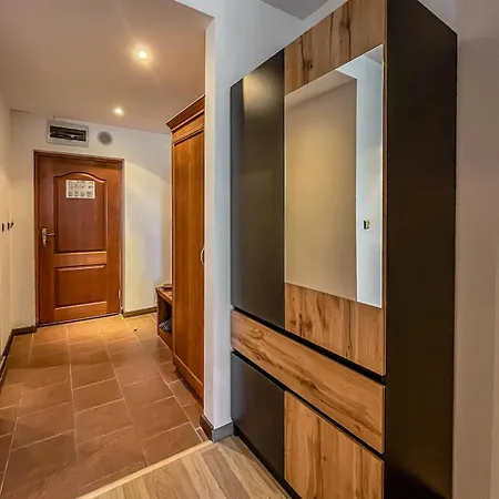 Апартамент 1Br Apartment - Spacious - Balcony *