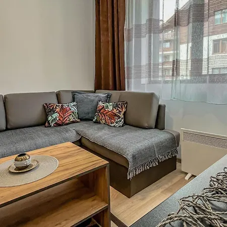 1Br Apartment - Spacious - Balcony *